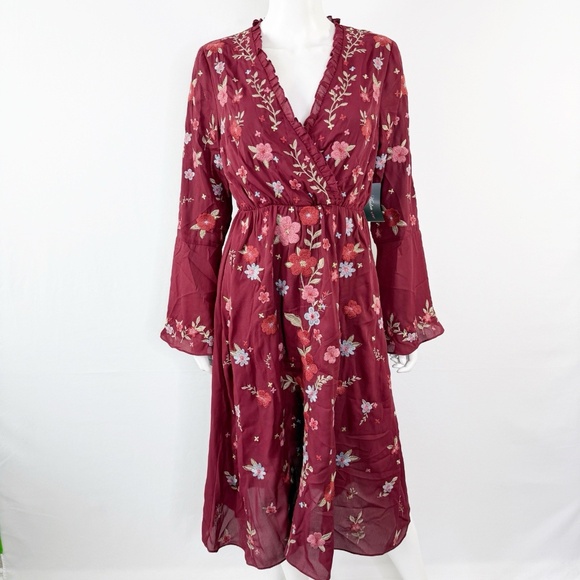Savanna Jane Dresses & Skirts - Savanna Jane Maroon Embroidered Floral Dress Size S V-Neck Casual Summer NEW